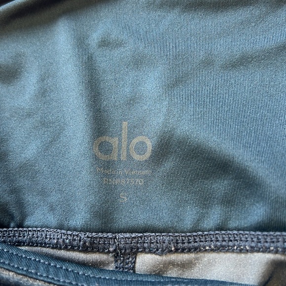 Alo Blue Velvet Leggings - Picture 5 of 7
